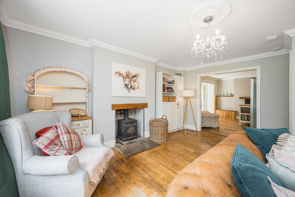 Sitting Room- click for photo gallery